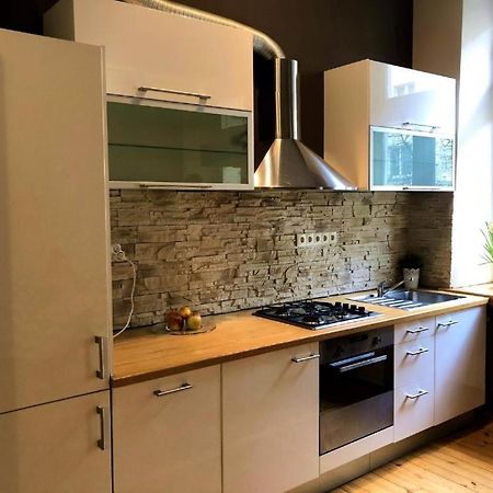 Wilcza 54 Prywatne Mieszkanie Z Balkonem W Centrum 400M Od Dworca Centralnego Samodzielne Zameldowanie! Self Check-In System! Varşova Dış mekan fotoğraf